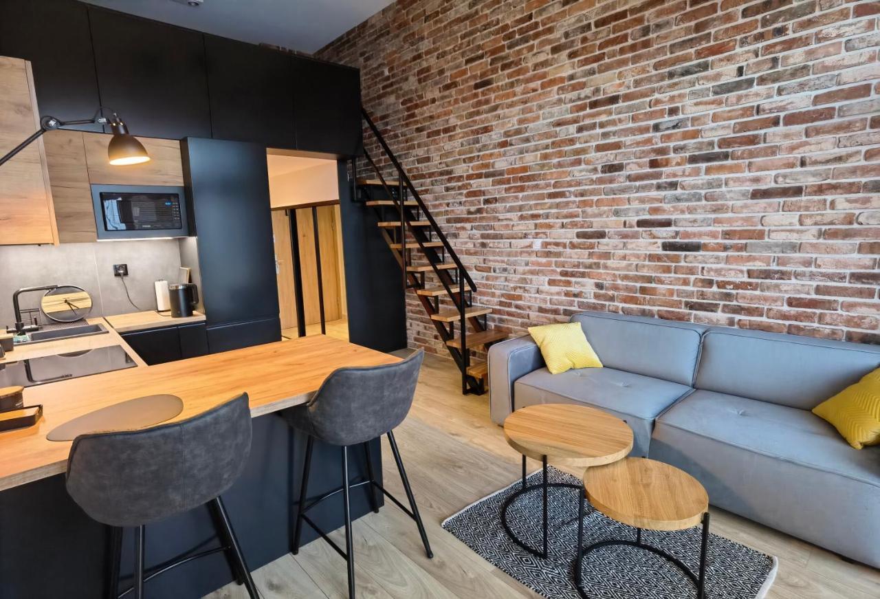 Apartament Loft Studio Airport Blisko Lotniska Zarembowicza Lotnisko Wroclaw Dış mekan fotoğraf